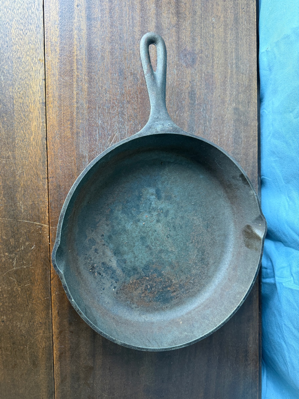 Lodge 8SK Cast Iron Skillet 10.25" Pan USA Dual Pouring Spouts Project Piece